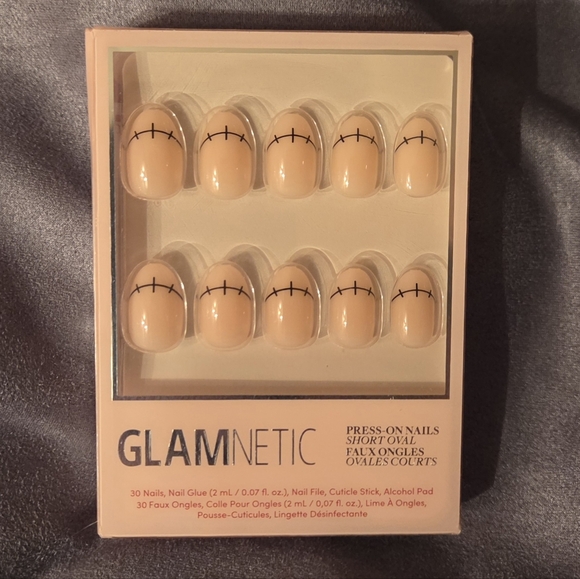 Glamnetic Other - Glamnetic Halloween "All Stitched Up" Press On Nails - Short Oval